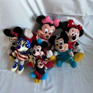Vintage Disney Minnie Mouse Plush & Vinyl Dolls Assorted Lot Collectible Bundle